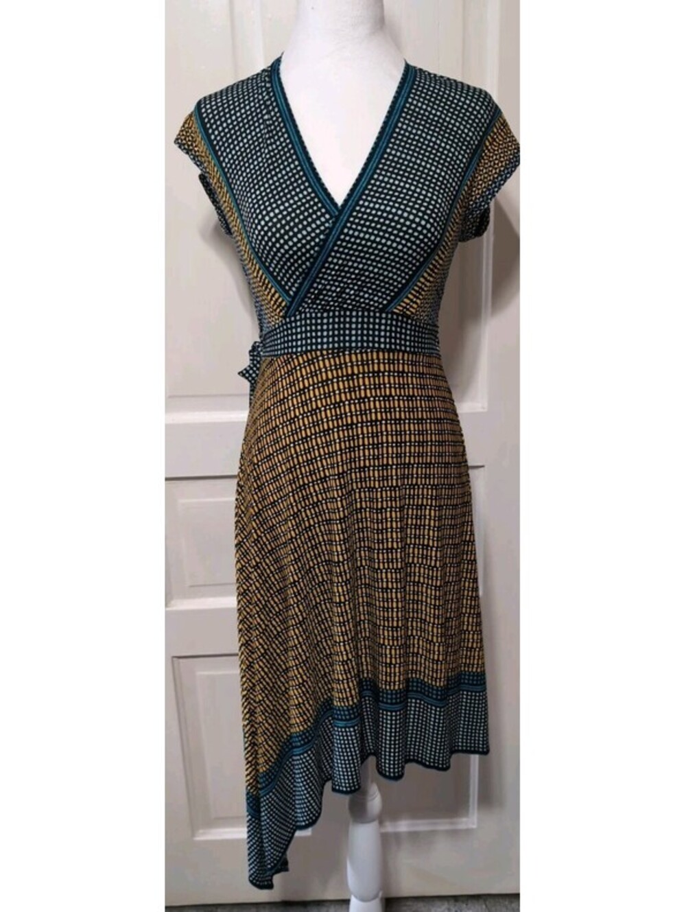 BCBgMaxAzria Golden Citron Wrap Asymmetrical Dress  Boho Artsy Woman XXS(1448)C